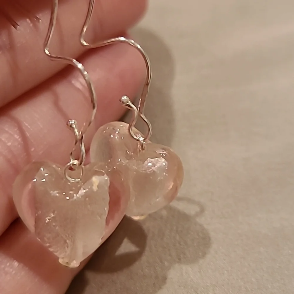 Light pink heart sterling silver drop earrings - Picture 4 of 8